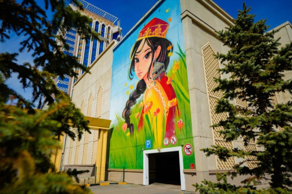 Новый мурал украсил район Сарайшык в Астане