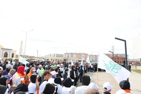 Тысяча горожан поддержала акцию &laquo;Таза Қазақстан&raquo; на масштабном экоплоггинге в Косшы