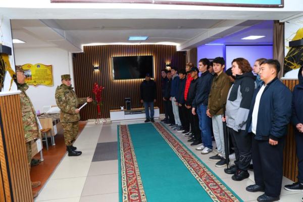 Военный институт в Алматы открыл двери для школьников