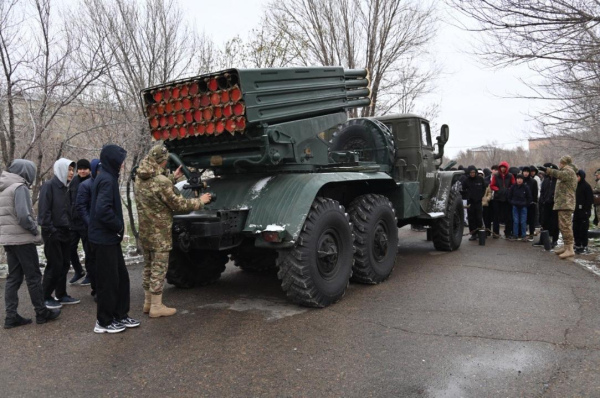 Более 15 тысяч казахстанцев посетили воинские части в День открытых дверей