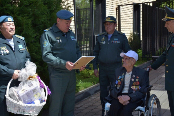 101 год исполнился ветерану Великой Отечественной войны из Алматы 101 год исполнился ветерану Великой Отечественной войны из Алматы