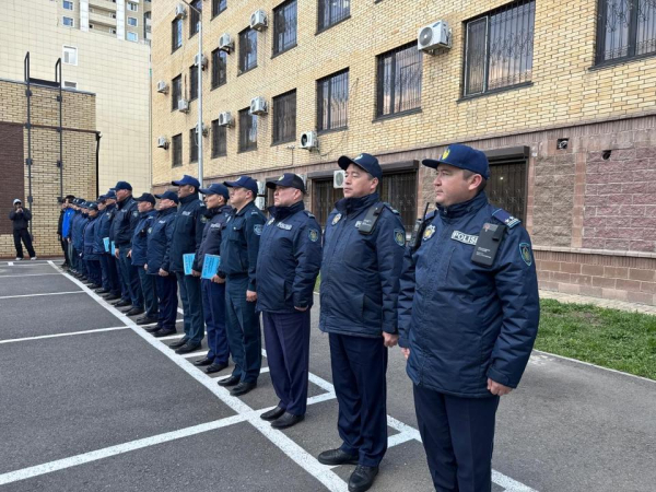 Как в Астане борются с рекламой наркотиков на улицах