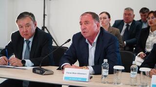 Серик Жумангарин обсудил с фермерами Акмолинской области развитие животноводства и переработки сельхозпродукции Серик Жумангарин обсудил с фермерами Акмолинской области развитие животноводства и переработки сельхозпродукции