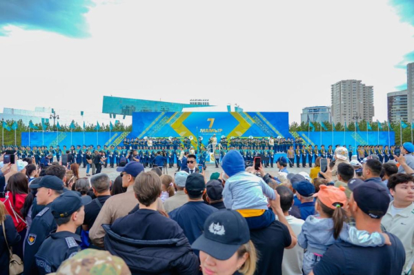 В Астане прошел масштабный плац-концерт ко Дню защитника Отечества