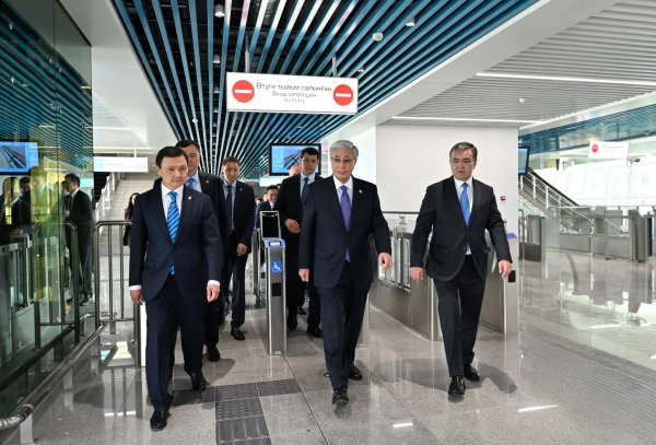 Токаев стал первым пассажиром Astana LRT
