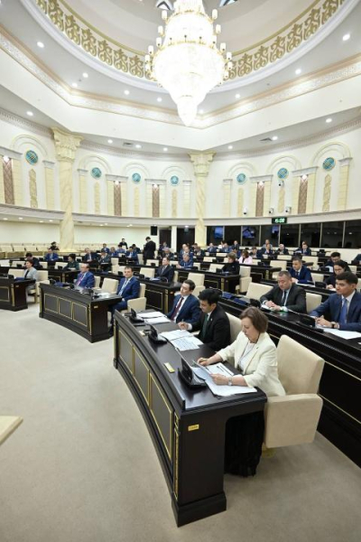 Казахстан запускает крупнейшую инвестиционную программу последних лет Казахстан запускает крупнейшую инвестиционную программу последних лет