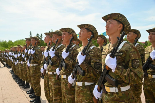 Более 4500 военнослужащих приняли присягу по всему Казахстану Более 4500 военнослужащих приняли присягу по всему Казахстану