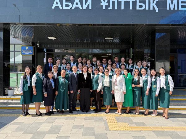 В Алматы открыли современную школу для одаренных детей