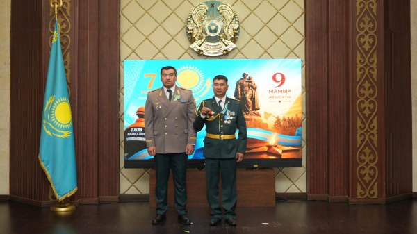 Сотрудникам МЧС Казахстана вручили ключи от новых квартир