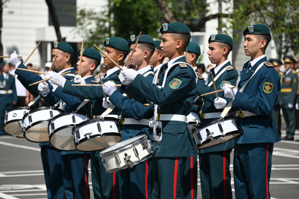 В Шымкенте 500 школьников посетили военный колледж В Шымкенте 500 школьников посетили военный колледж