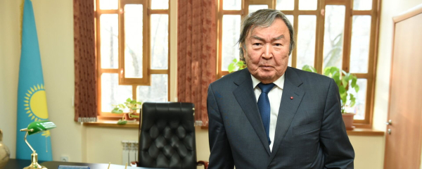 90 лет исполнилось поэту Олжасу Сулейменову