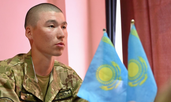 Учёба за границей и армия Казахстана: необычный путь 20-летнего Арафата Учёба за границей и армия Казахстана: необычный путь 20-летнего Арафата