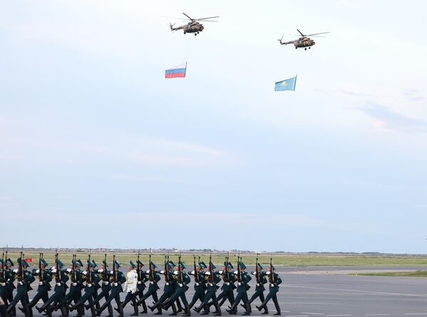 Амурские тигры, закладка "Сириуса" и семь основ дружбы: госвизит Путина в Казахстан - фото