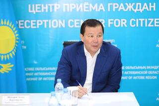 Аким области провел прием граждан в областном акимате