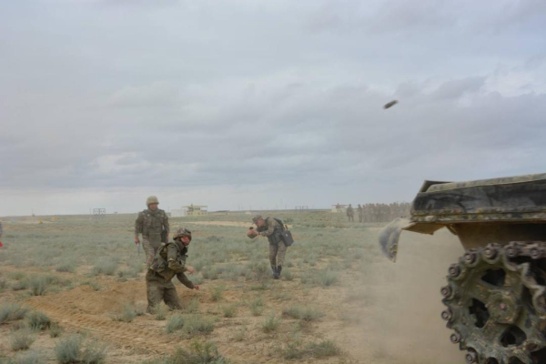 Более 500 морских пехотинцев прошли обкатку танками