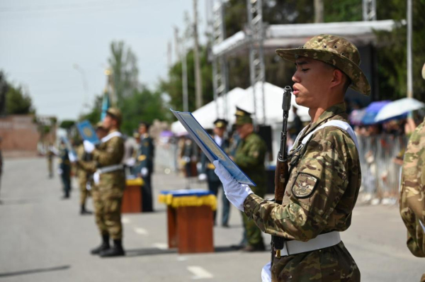 Тысячи новобранцев сделали первый шаг в армейской жизни