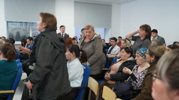 Аким Кокшетау провел отдельные встречи с жителями микрорайонов города Аким Кокшетау провел отдельные встречи с жителями микрорайонов города