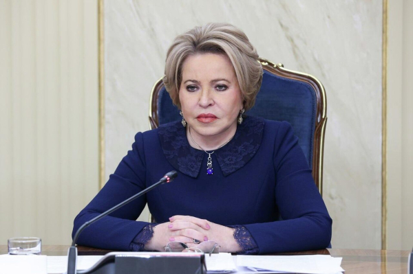 Орден Дружбы вручили спикеру сената Казахстана Маулену Ашимбаеву в России 