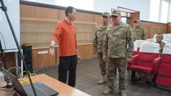 Школа воинского лидерства: в Алматы проходят сборы офицеров-воспитателей