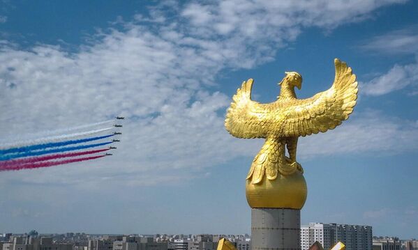 Амурские тигры, закладка "Сириуса" и семь основ дружбы: госвизит Путина в Казахстан - фото