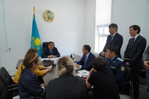 Аким Акмолинской области провел прием граждан в городе Косшы Аким Акмолинской области провел прием граждан в городе Косшы