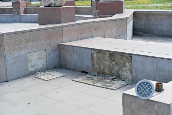 В Семее начались работы по реконструкции центральной площади В Семее начались работы по реконструкции центральной площади