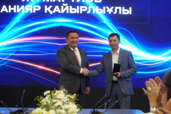 Ключи от квартир получили работники СМИ к профессиональному празднику