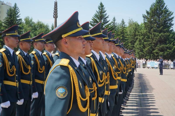 Дипломы вручили 94 выпускникам Академии гражданской защиты в Кокшетау Дипломы вручили 94 выпускникам Академии гражданской защиты в Кокшетау