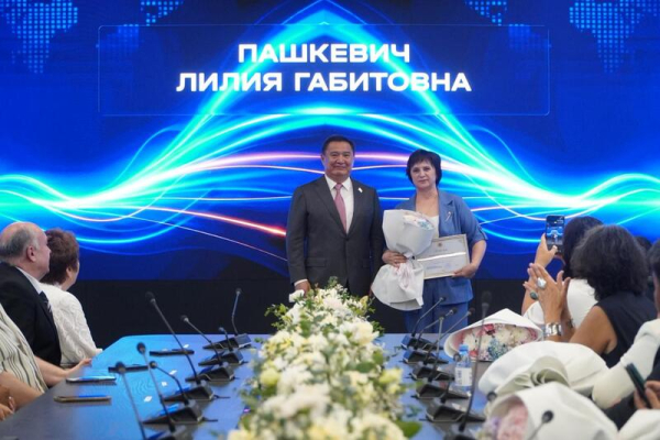Ключи от квартир получили работники СМИ к профессиональному празднику
