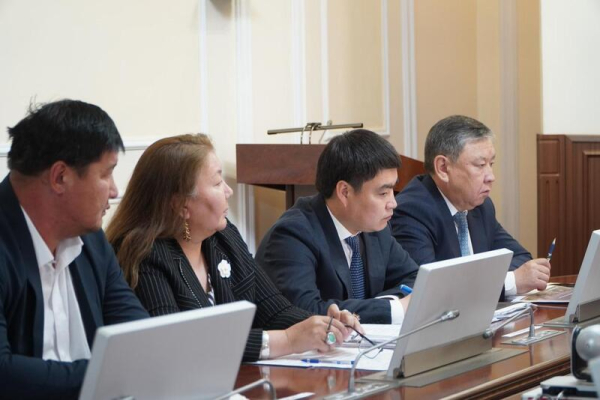 В Акмолинской области разработают проект развития мясного кластера В Акмолинской области разработают проект развития мясного кластера