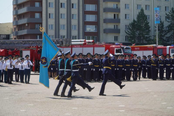 Дипломы вручили 94 выпускникам Академии гражданской защиты в Кокшетау Дипломы вручили 94 выпускникам Академии гражданской защиты в Кокшетау