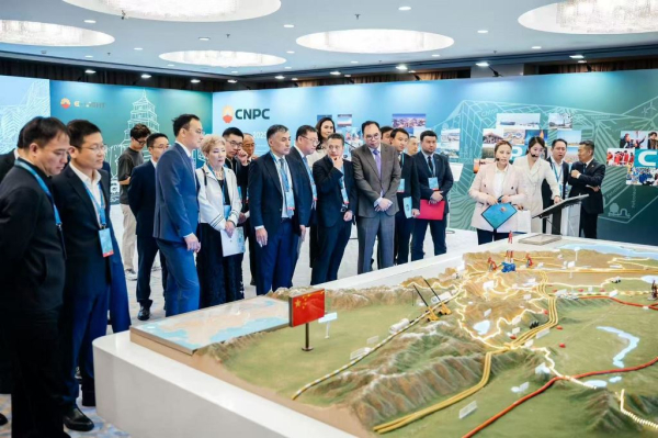 Молодежь, технологии и энергетика: в Астане прошел фестиваль E-LIGHT 2026