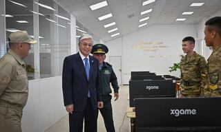 Президент посетил Военный колледж имени Шокана Уалиханова