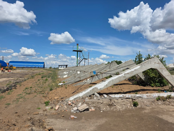 В поселке Аршалы продолжается капитальный ремонт центрального стадиона В поселке Аршалы продолжается капитальный ремонт центрального стадиона
