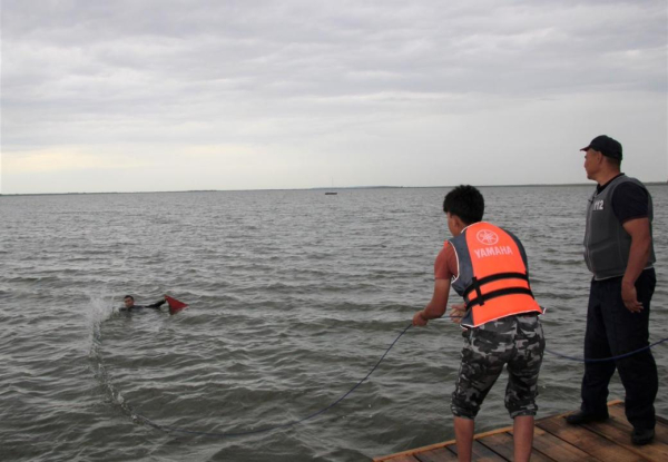 Юные спасатели Казахстана соревновались в спасении на воде и переправе