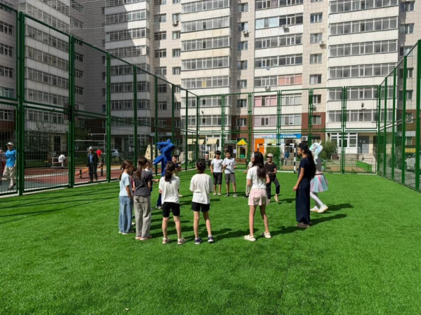 В День столицы в районе Сарыарка открыли два обновленных двора В День столицы в районе Сарыарка открыли два обновленных двора