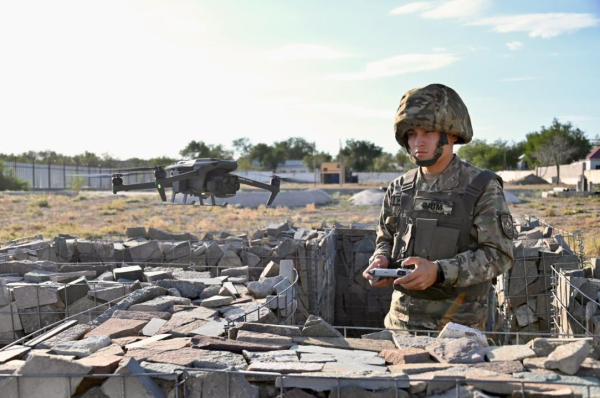 Роботы и дроны вошли в подготовку военных саперов Казахстана
