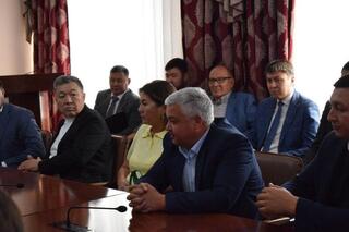 Азат Султанов встретился с сельхозпроизводителями Акмолинской области Азат Султанов встретился с сельхозпроизводителями Акмолинской области