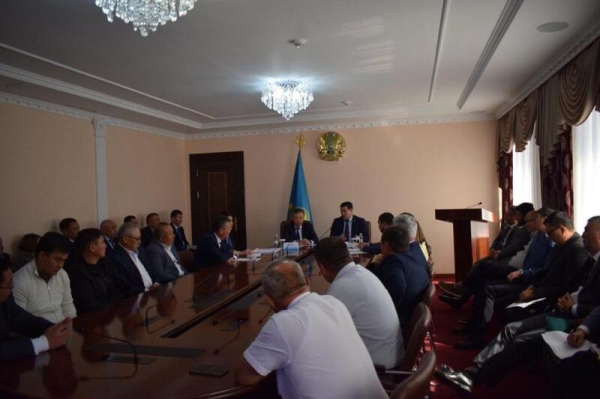 Азат Султанов встретился с сельхозпроизводителями Акмолинской области Азат Султанов встретился с сельхозпроизводителями Акмолинской области