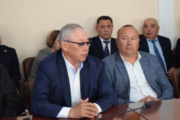 Азат Султанов встретился с сельхозпроизводителями Акмолинской области Азат Султанов встретился с сельхозпроизводителями Акмолинской области